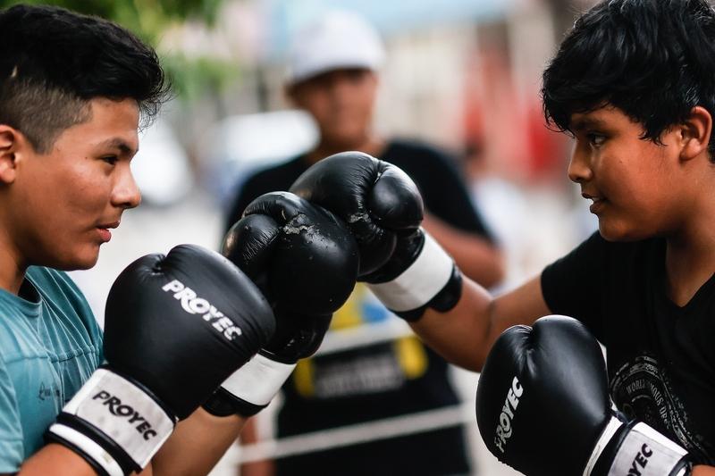 部分阿根廷年轻人想尝试“成为中国人”，这背后是文化共鸣与生活向往。就像32岁的莱