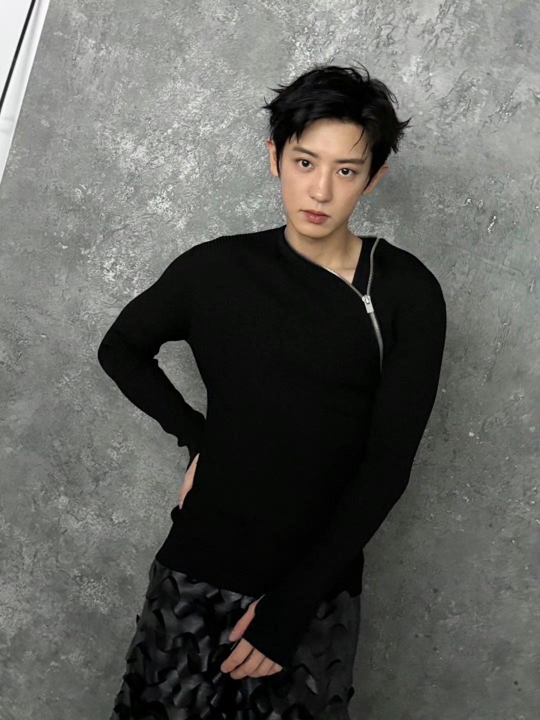 过年回家 表妹考上了清华大学 表哥买了新车 表姐找到了国企的工作 而我掏出这组照