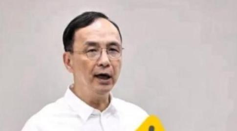 这下好了，不止湾湾人民知道了，就连全国人民都知道了，朱立伦交权给郑丽文，提前离场