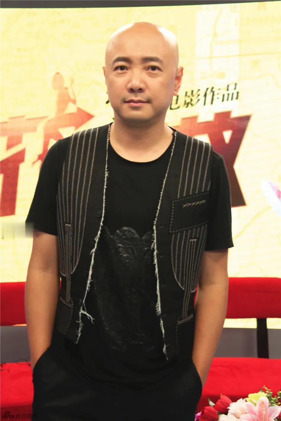 演员，徐峥说，我演了《春光灿烂猪八戒》之后，有一次去银行取钱，银行人员看着我，对