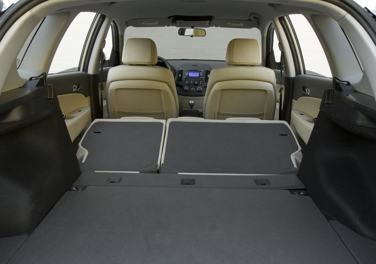现代伊兰特  2009 美版现代伊兰特Touring，基于第四代伊兰特HD衍生的
