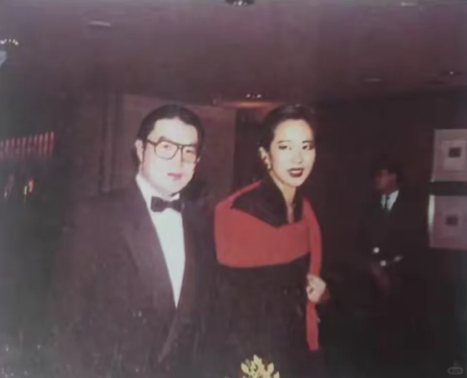 1991年朱玲玲夫妇出席许晋亨何超琼婚礼