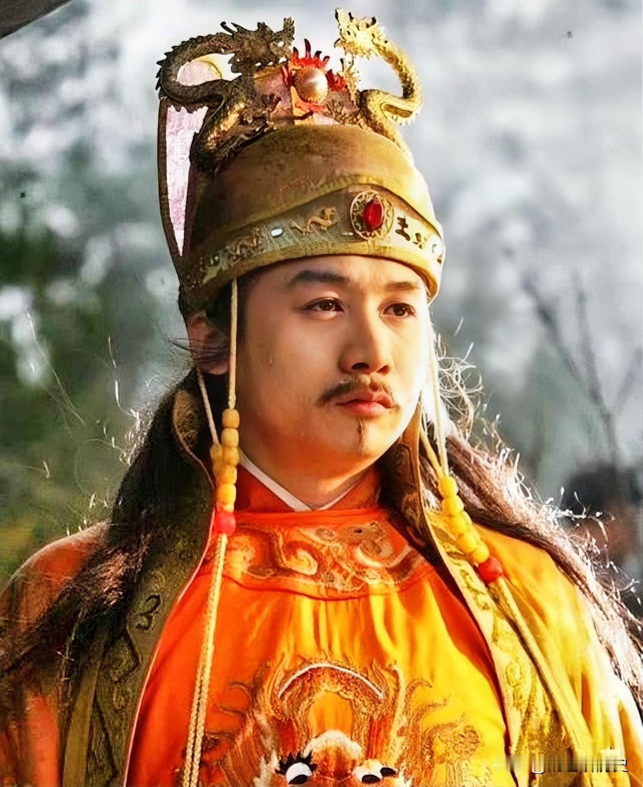君士坦丁十一世在亡国前夕，提着战刀冲向敌人，最终死于沙场，其实和崇祯皇帝在煤山自