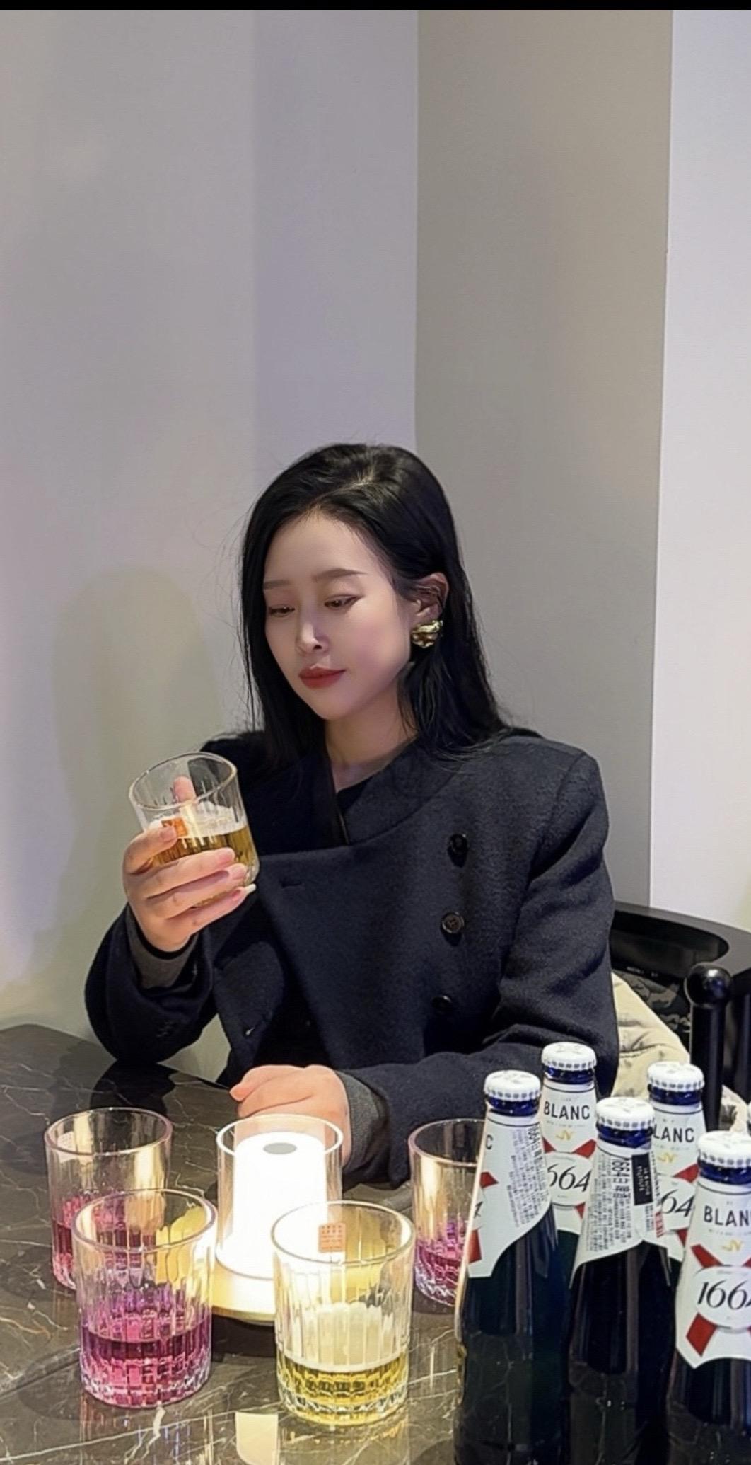 一定要努力，这个世界讲关系 讲实力 讲利益，就是不讲道理