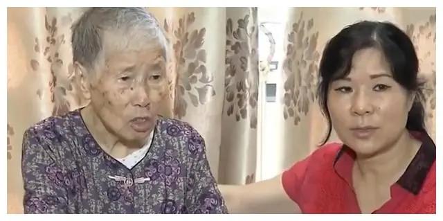 “五十多岁的巨婴！”湖南一女子，出生以来竟然没上过一天班，五十多岁还要靠九十多岁