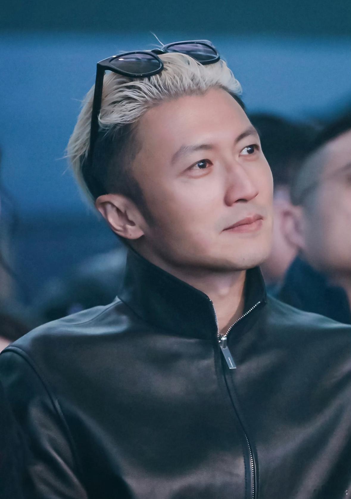 谢霆锋戏里是狠人戏外是锦鲤谢霆锋的骨相里藏着港圈黄金时代谁还没看过谢霆锋在镖人里