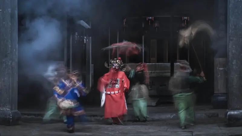 张纪中网络事件
只许州官放火，不许百姓点灯，
这恰是又当又立、无耻无下限的绝佳诠