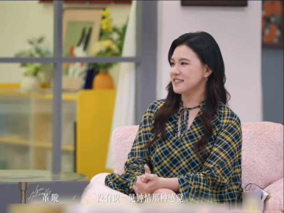 张维伊在董璇心里的第一标签是“好用”。救场演大台词角色稳稳拿捏，业务能力让人放心