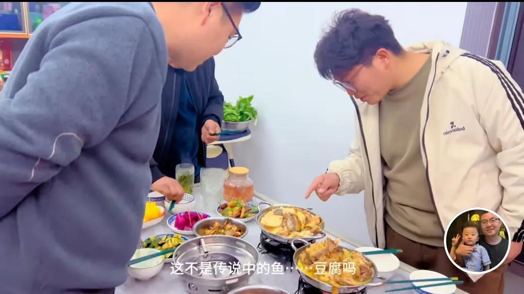 这两天的录音实在是太多了，
但是日子还得过下去，
每一家都有每一家的过法。

有