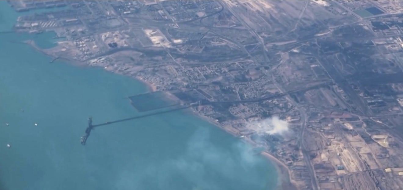 妥协了！美伊以冲突 【军事 伊朗宣布开放霍尔木兹海峡，特朗普：谢谢！】突发，伊朗