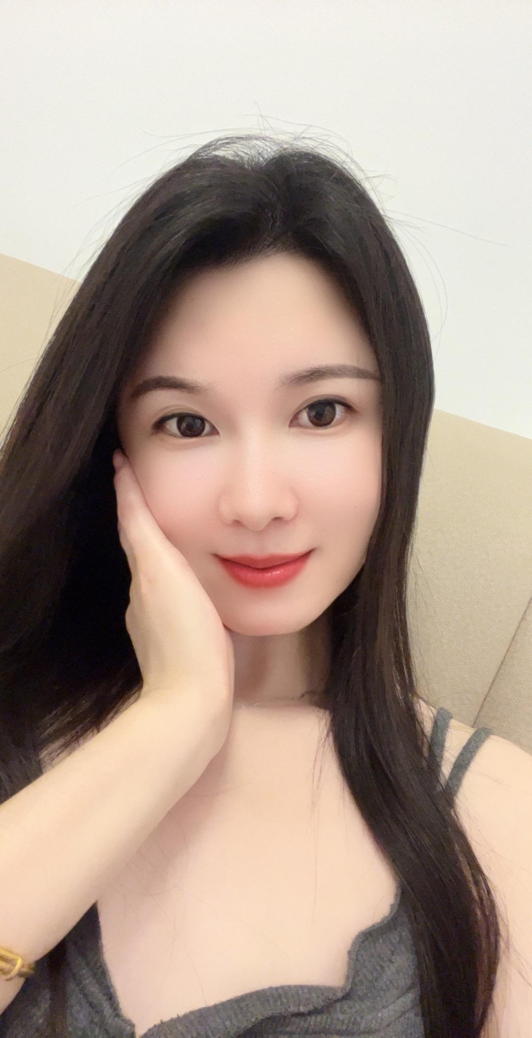 这一年快要结束了，学会了三句话，有苦不声张，有泪自己擦，心累自己扛