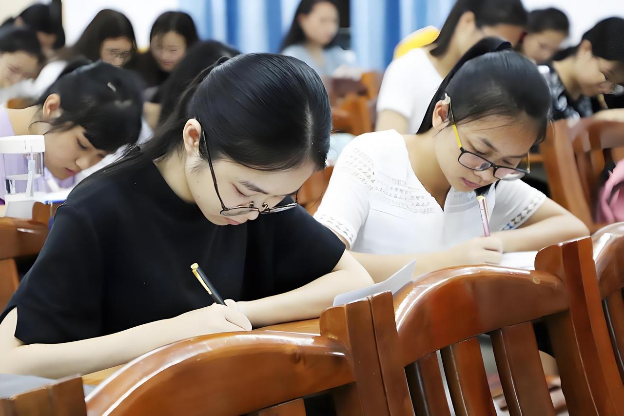 这些专业真的不适合跨考！考研党提前避坑💡
不少同学备考时总想换赛道，但并非所有