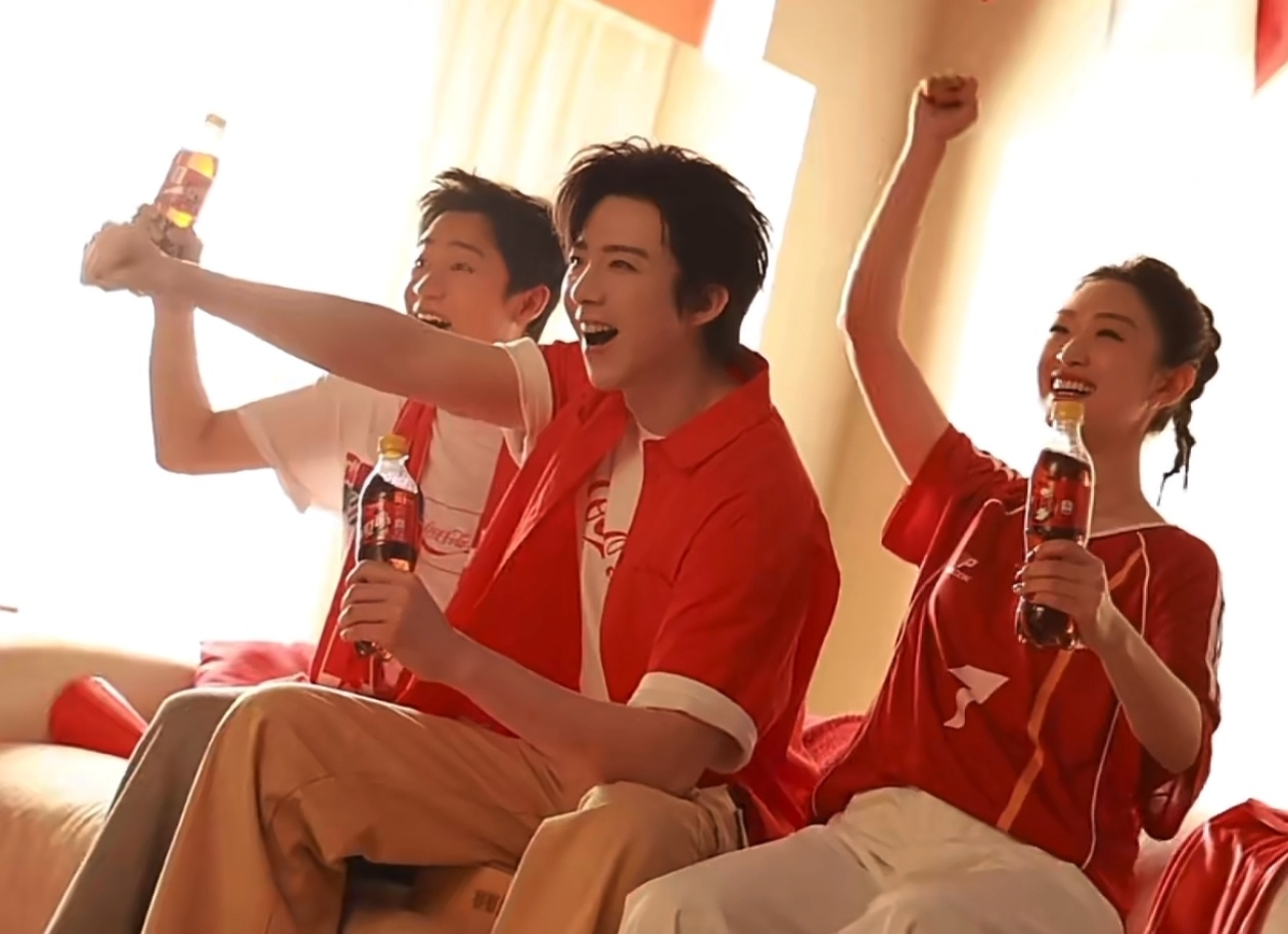 可口可乐畅爽×FIFA世界杯｜和刘宇宁一起《JUMP》起来，为热爱跃动～刘宇宁可