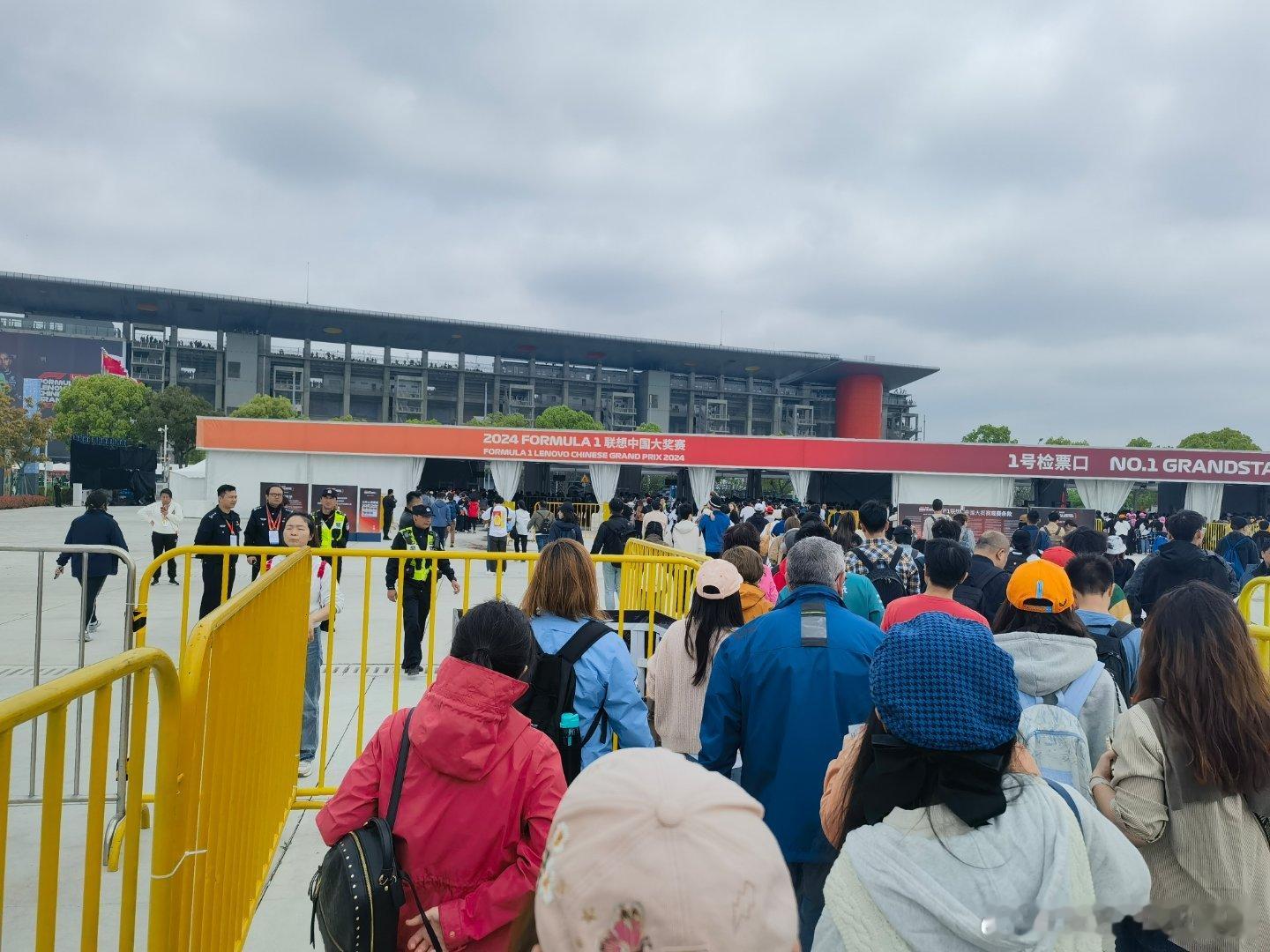 冲冲冲！终于赶上冲刺赛了！梅奔加油！  ​​​