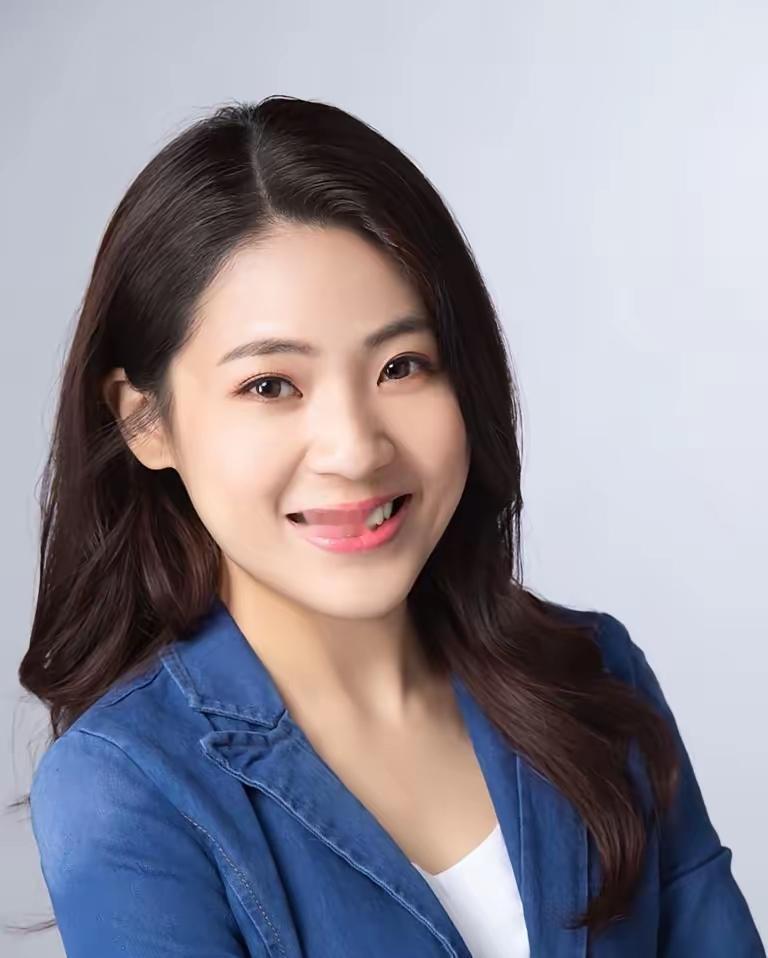 徐巧芯在2026年接二连三翻车，而且翻在国民党的自己内部，第一次翻车是力挺国民党