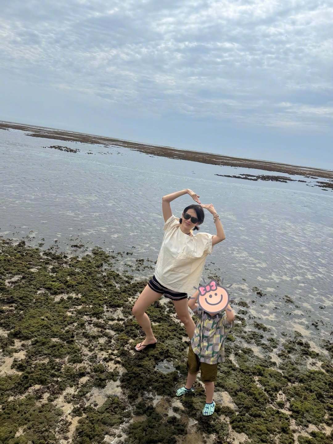 【热帖】最近举家去度假的 孙艺珍 ，看起来好幸福 