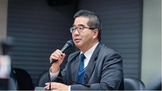 萧旭岑：国民党绝不会为了“郑丽文访陆”而挡军购。

针对军购案，国民党副主席萧旭