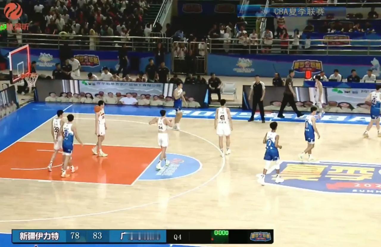 夏季联赛广东83-78新疆。
刘炜:紧张激烈，我还以为我们还会赢呢？结果……。
