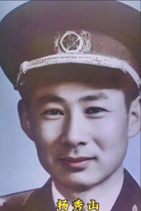 1955年9月，距离全军授衔只剩十多天，贺龙突然找到罗荣桓，语气坚定地说：“老罗