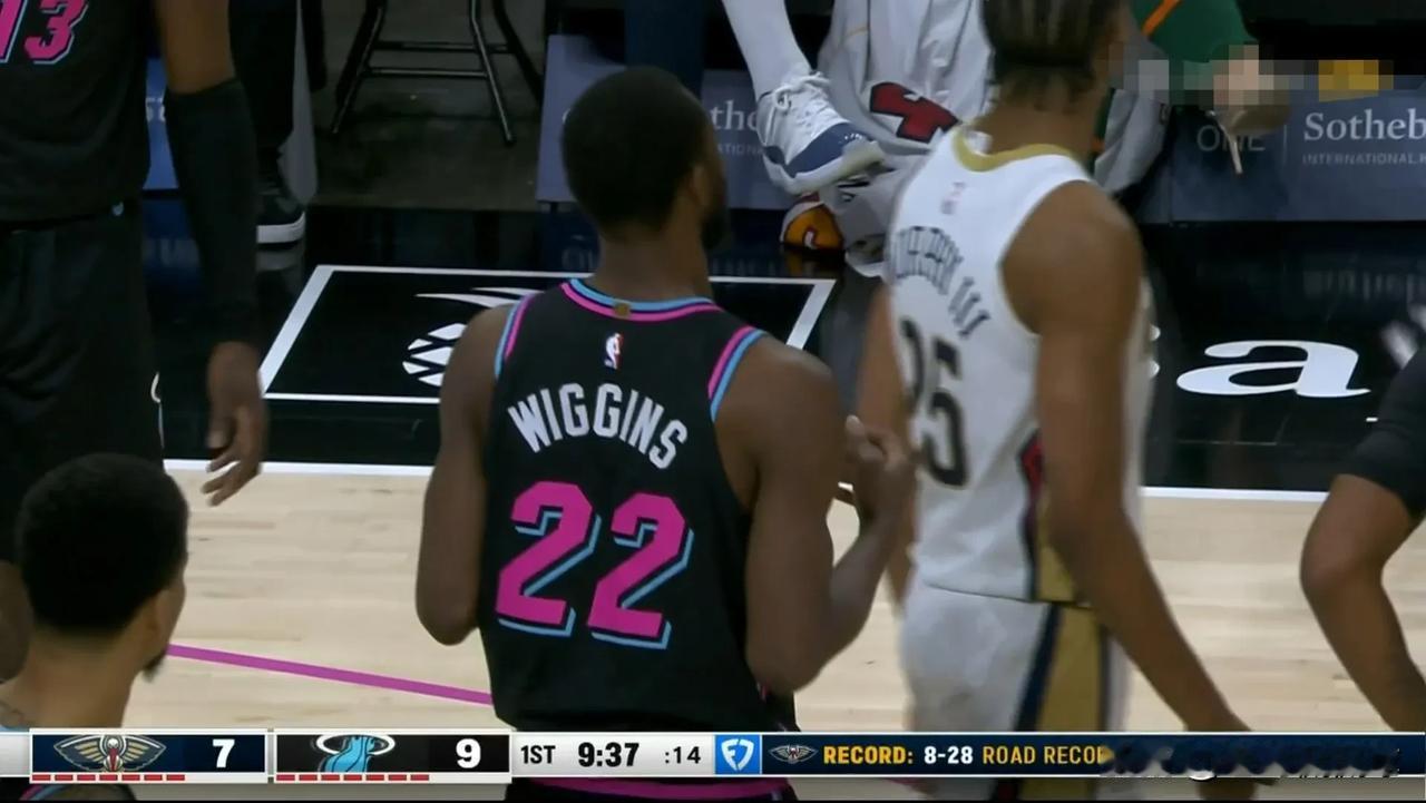 热火大将维金斯距离被交易已经越来越近了！在今天热火主场以125:106击败鹈鹕的