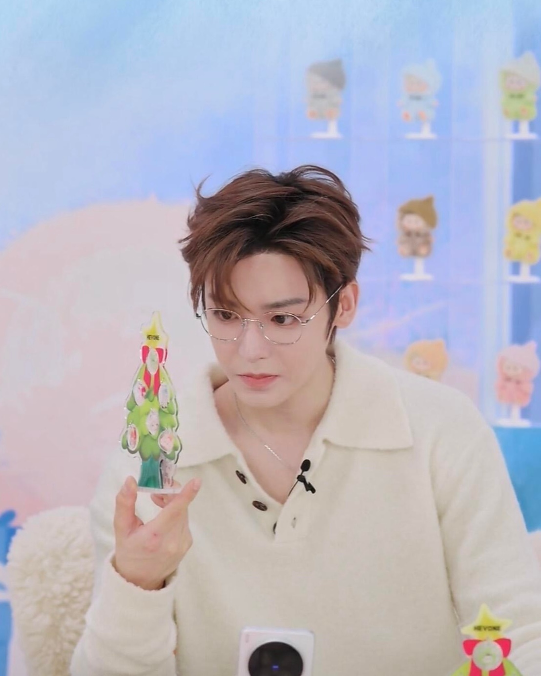 侯明昊萌界一把刀的含金量我们家小孩萌翻天了！！！今晚的直播看的我心都化了！奶fu