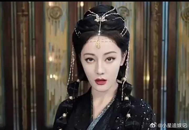 迪丽热巴怎么也越来越油了呢？ 