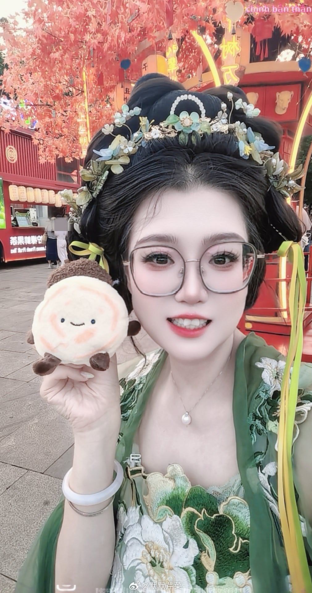 假装自己吃了个肉夹馍