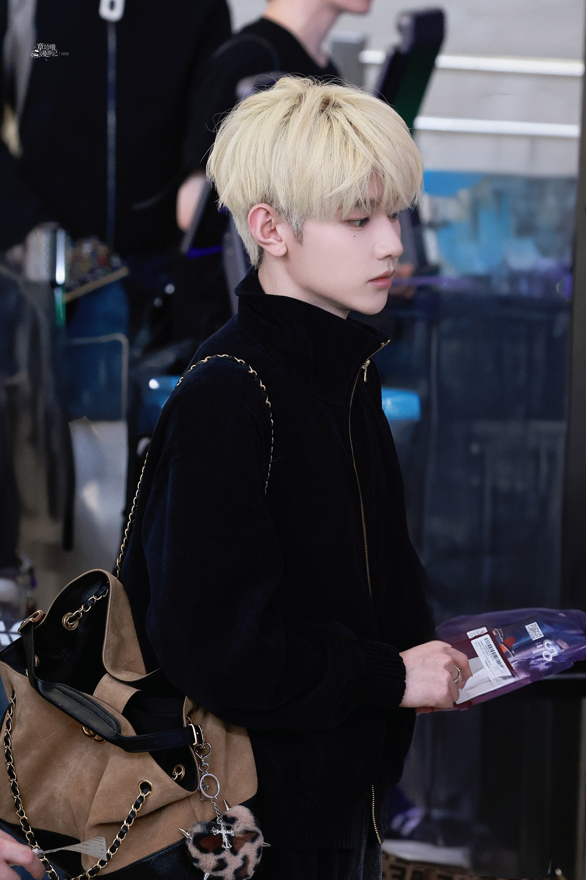 金发章昊 ✈️ ​​​