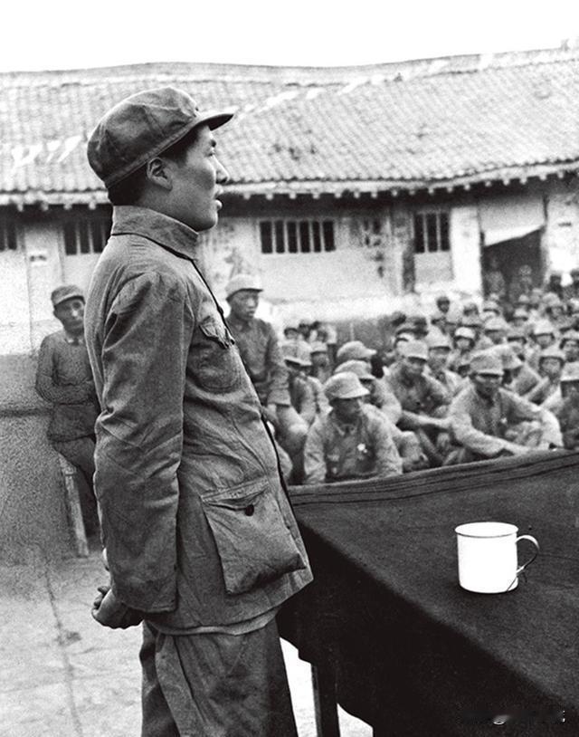 抗战爆发仅10个月，八路军兵力为何能从区区45000人迅速扩充到156000人，