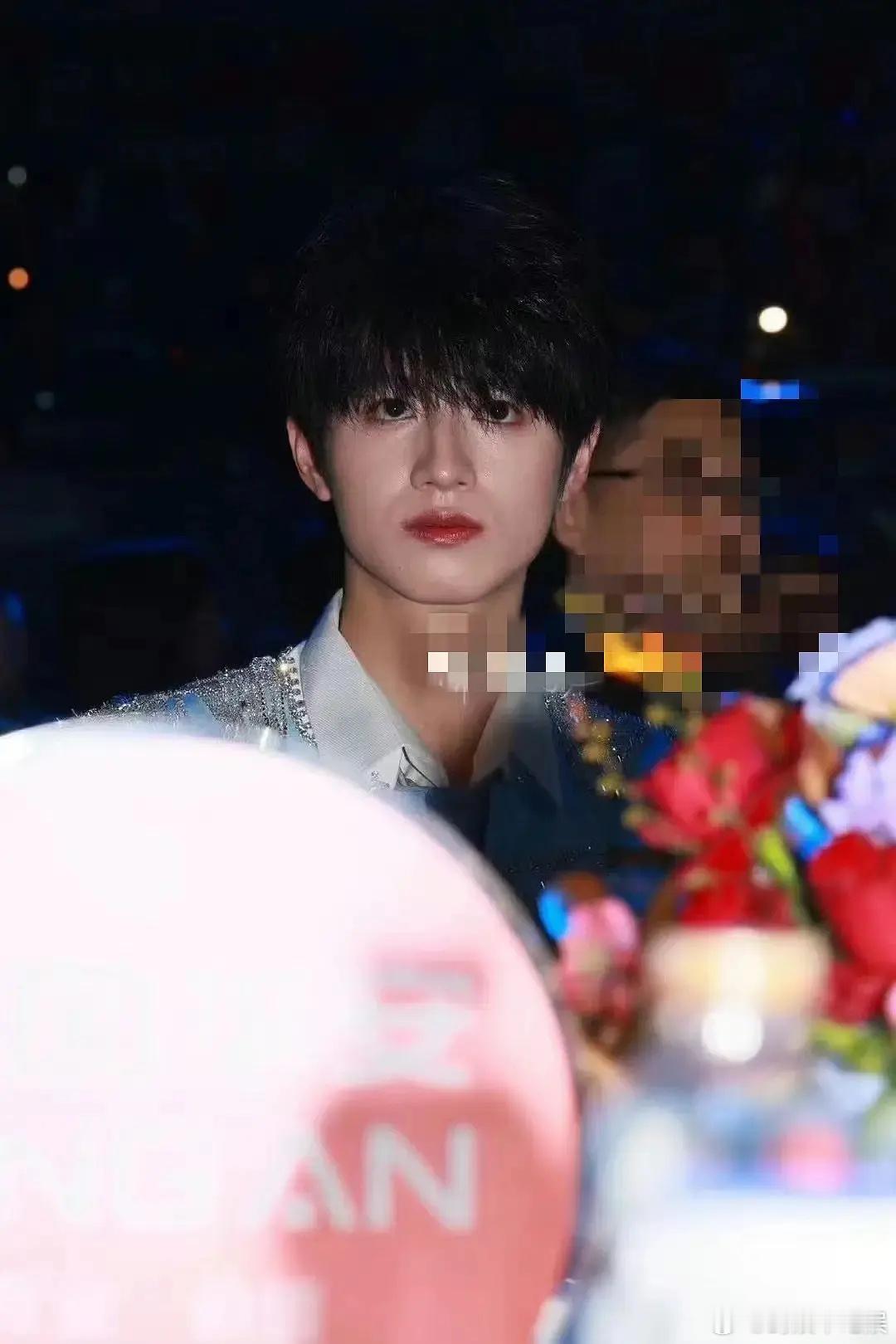 朱志鑫生图🆚精修，凸嘴有点严重啊 ​​​