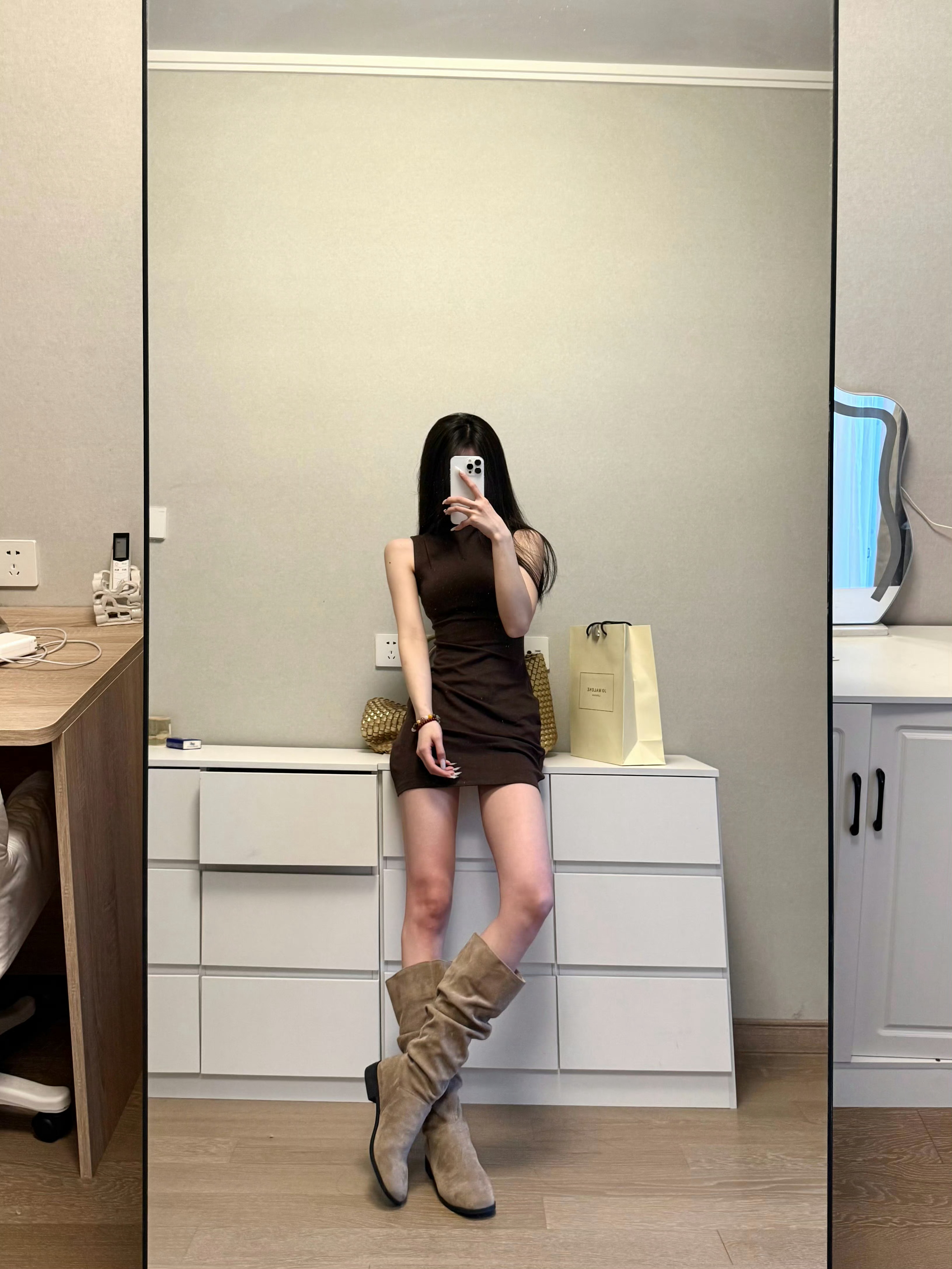 你有病吧 不知道骂谁  自取 ​​​