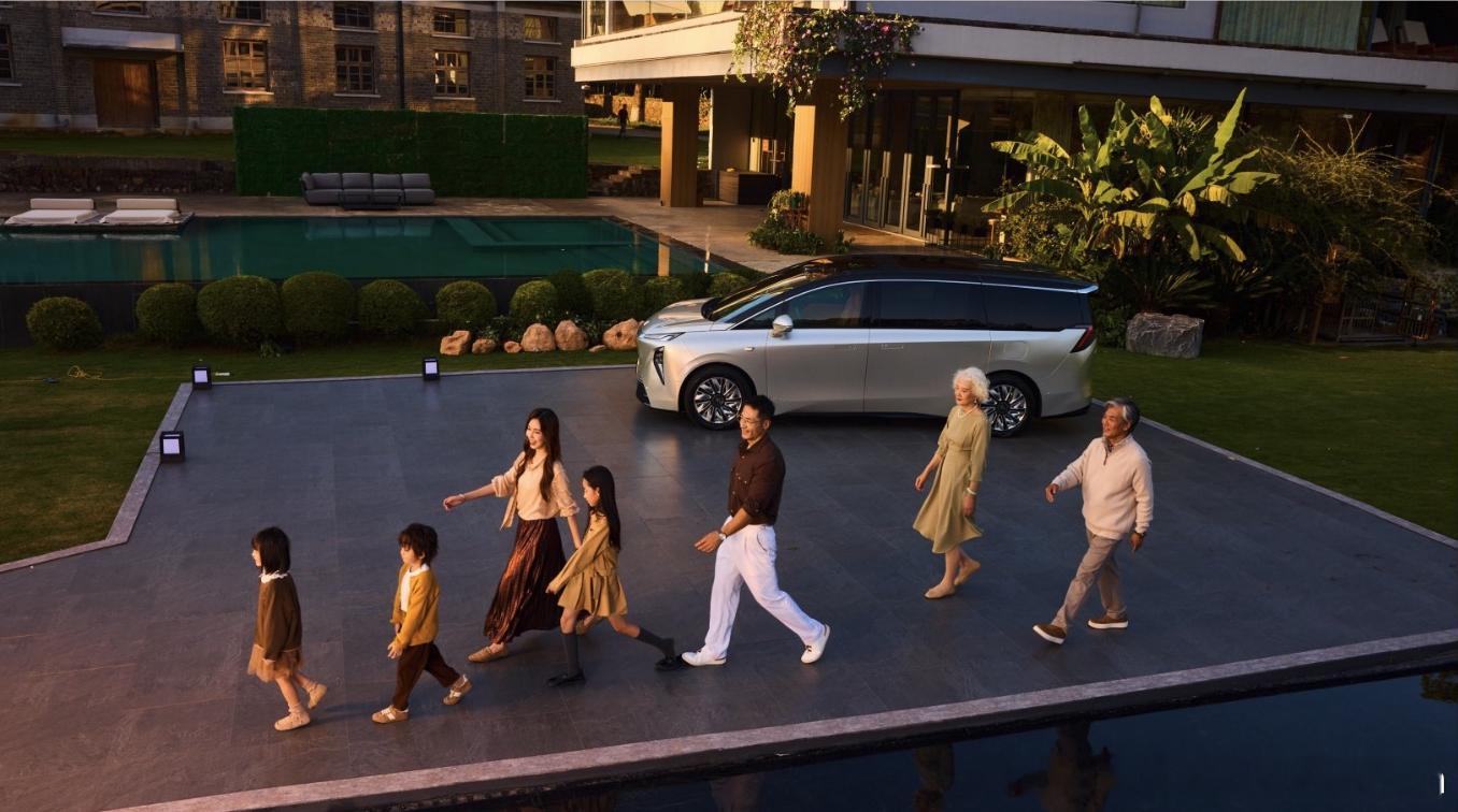 【11.21 广州车展必看！别克至境世家：这辆 “别墅级” MPV，装下全家的远