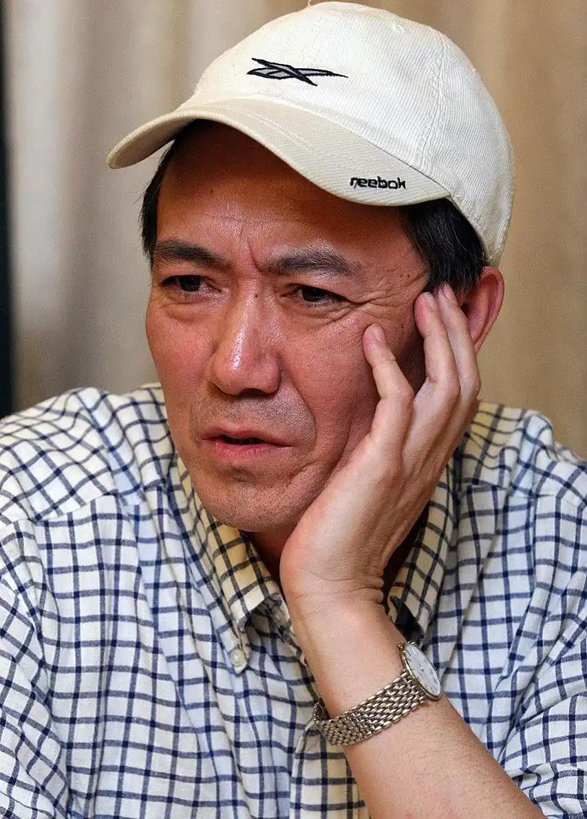 [太阳]李幼斌说：“我的父母现在都还在世，父亲98岁，母亲95岁，他们现在都住在