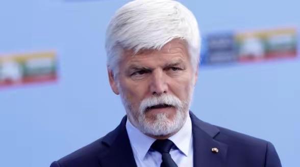 慕尼黑炸锅了！曾经跳得最高的捷克，这次跪得最快。

慕尼黑安全会议上，捷克副总理