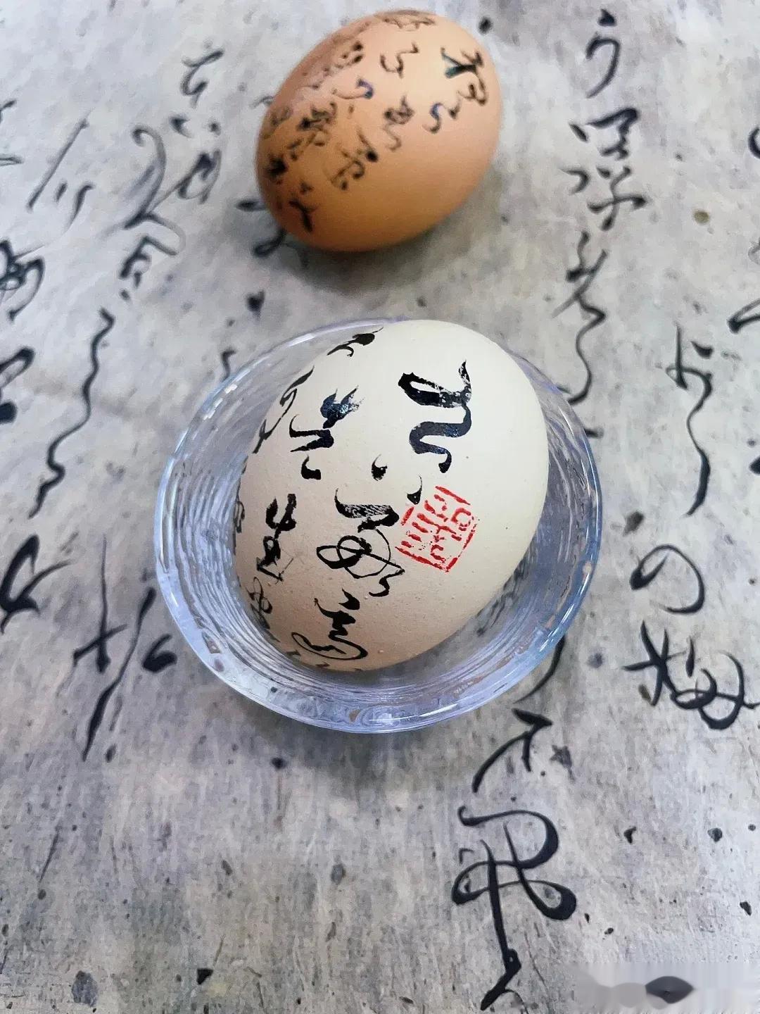 骨质疏松发生前，会出现4个“预警信号”，发现一个赶快预防1. 脊柱疼痛脊柱疼痛是