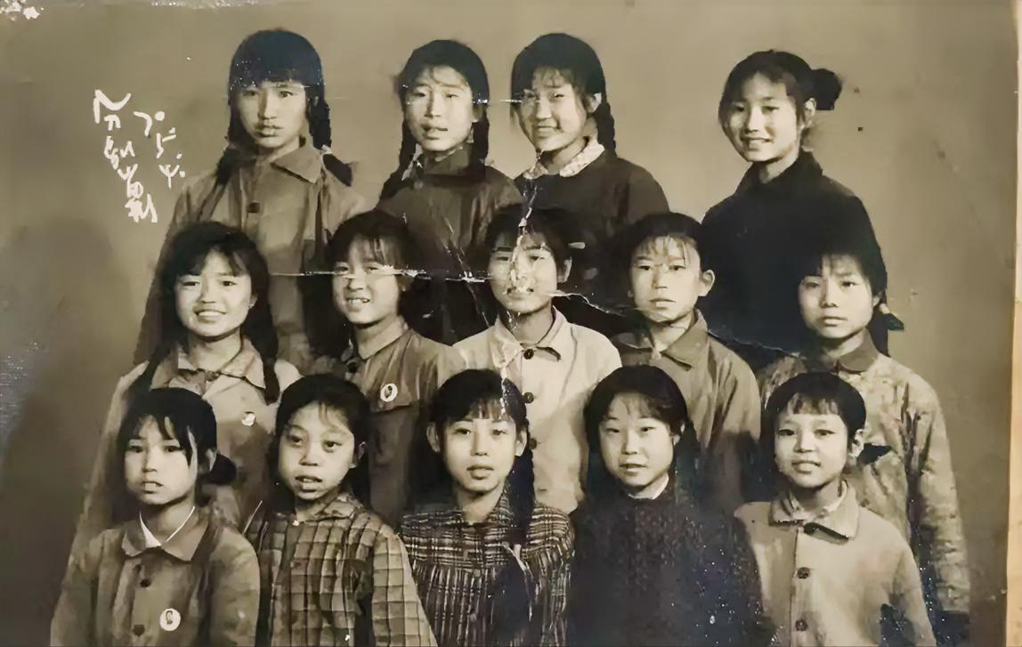 《分别留念》
（1970年5月4号）