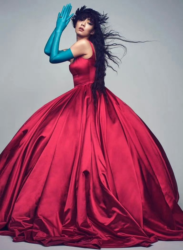 Rina Sawayama for Elle摄影：Nathaniel Goldb