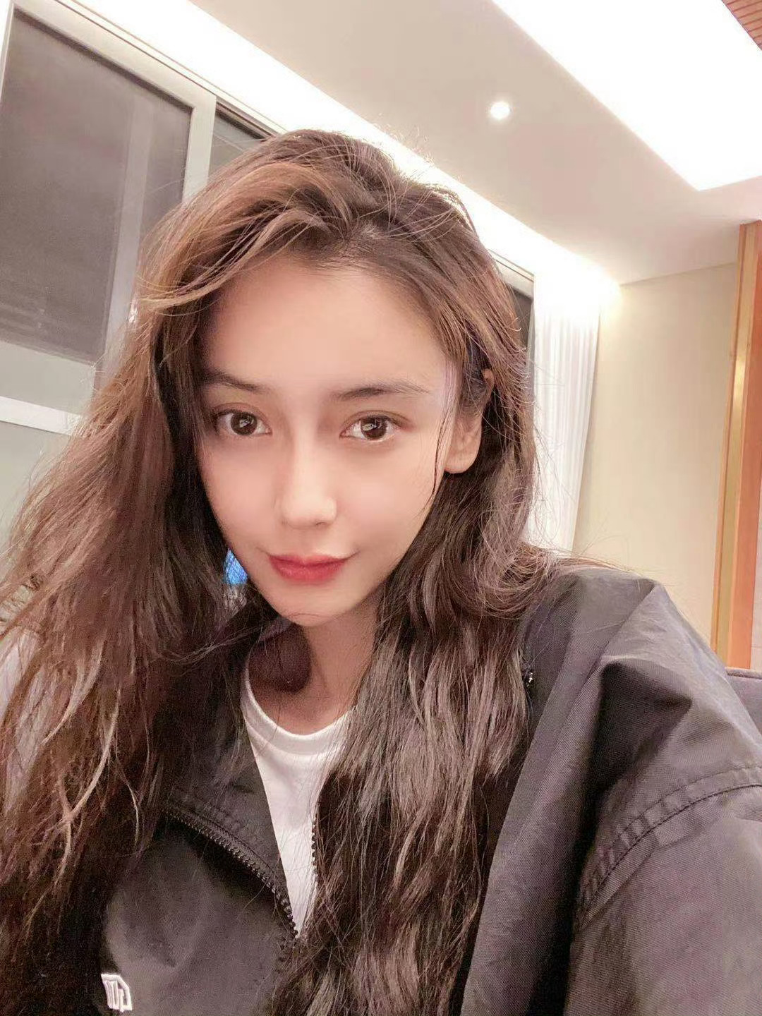 angelababy 杨颖 姐姐什么时候再分享下最新的自拍