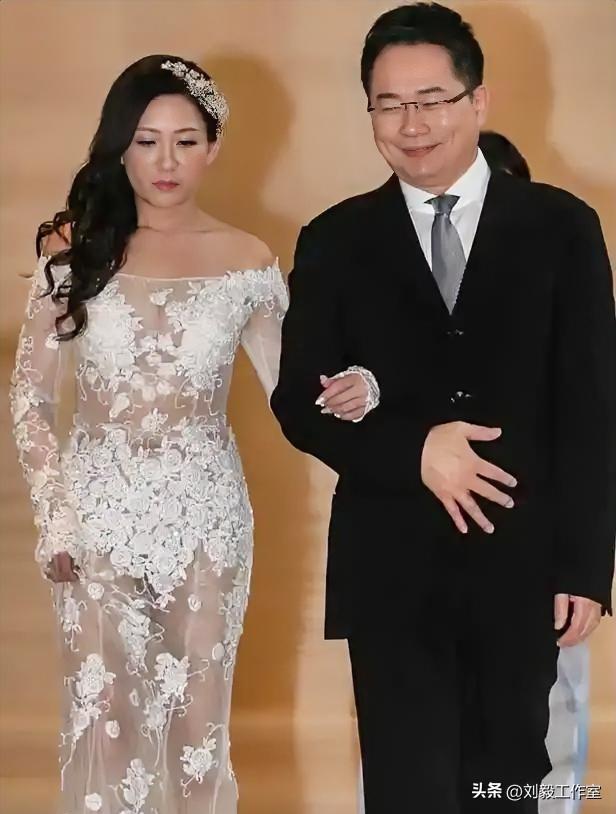 73岁的蔡正元先生即将入狱服刑，最放心不下的还是自己的妻子洪菱霙以及年仅8岁的宝