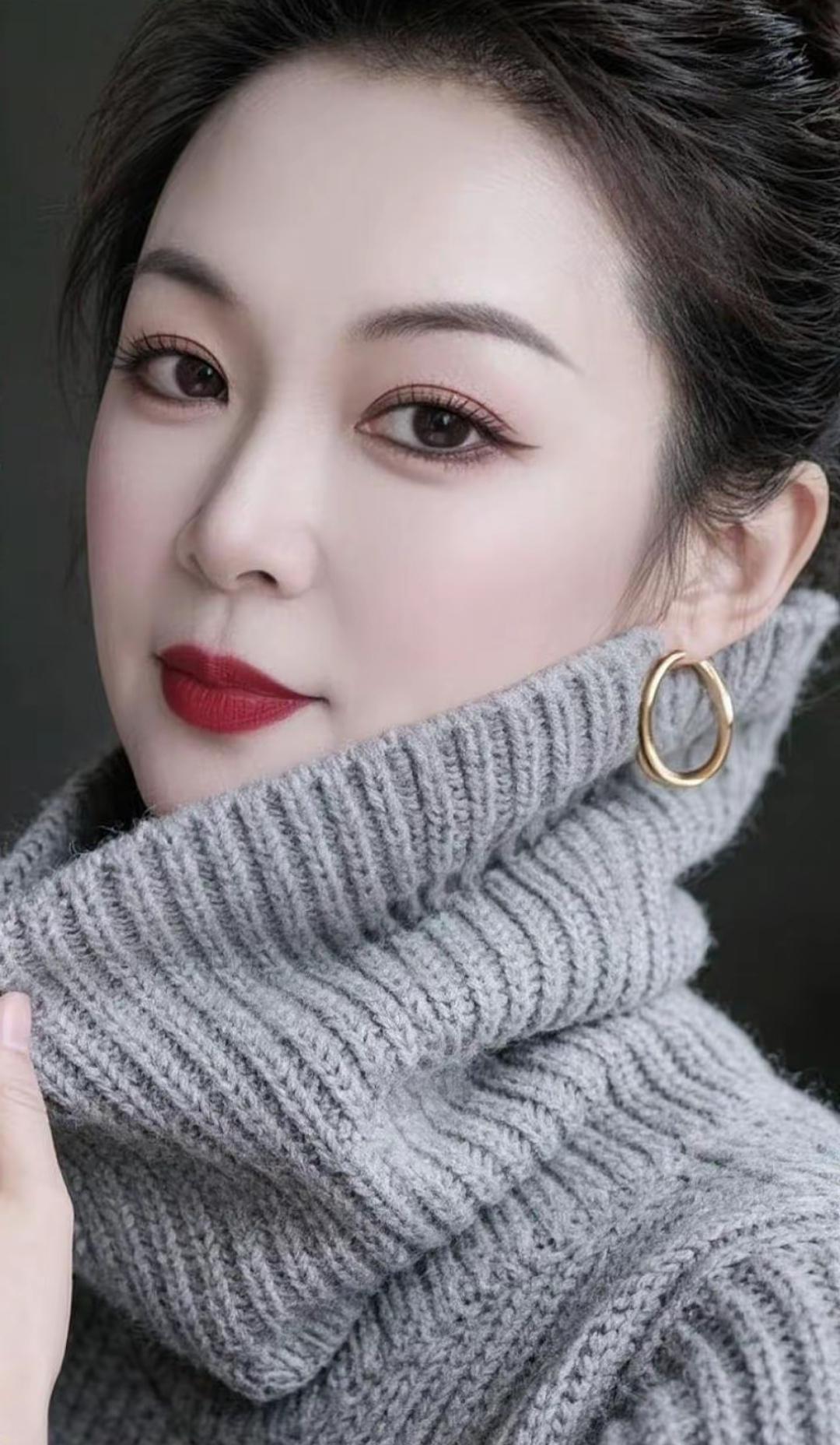 优雅气质，红唇与灰色毛衣的完美搭配，尽显时尚魅力！高雅气质美女 美女人像群
