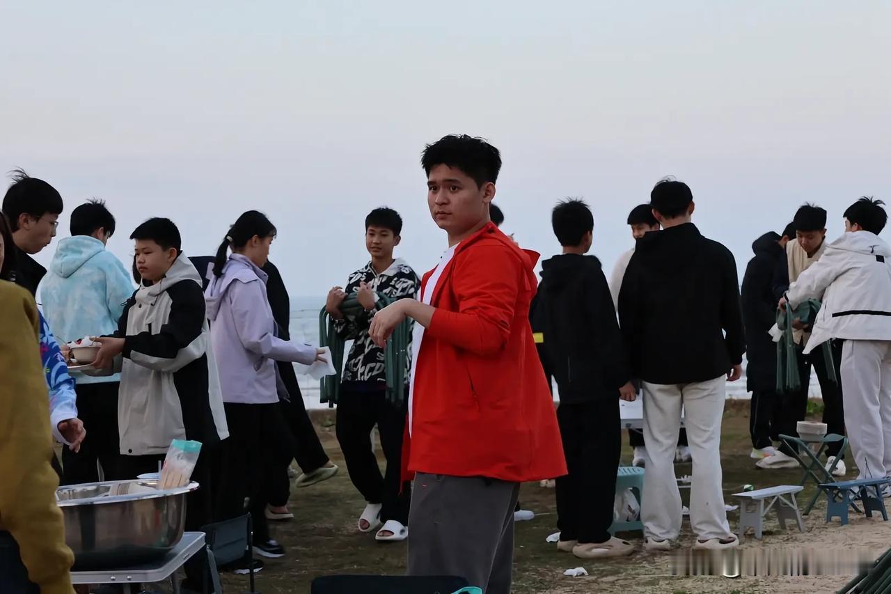 12月27日，林诗栋更新生活plog，并配文“2026越来越好”。

他发了18