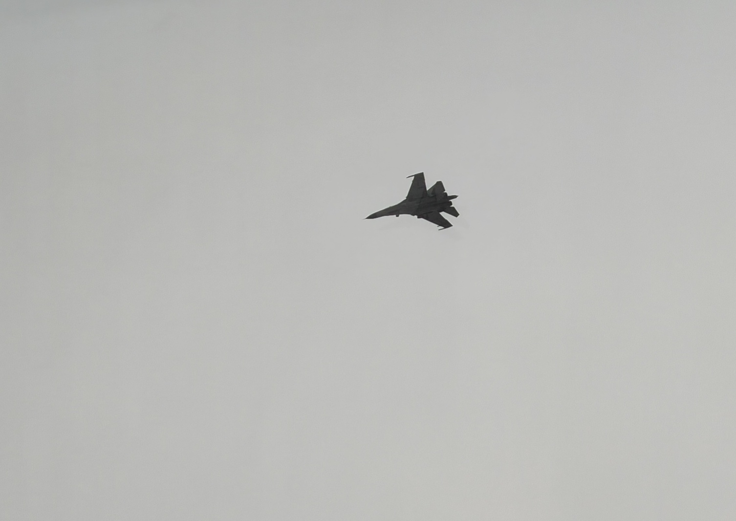 20A后面跟了几架11，看来看去，还是老🥢好看。 