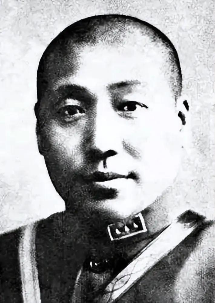 马玉仁率三千人洗劫小镇，抢走几十个姑娘，抗战牺牲后被追授中将

1940 年盐城