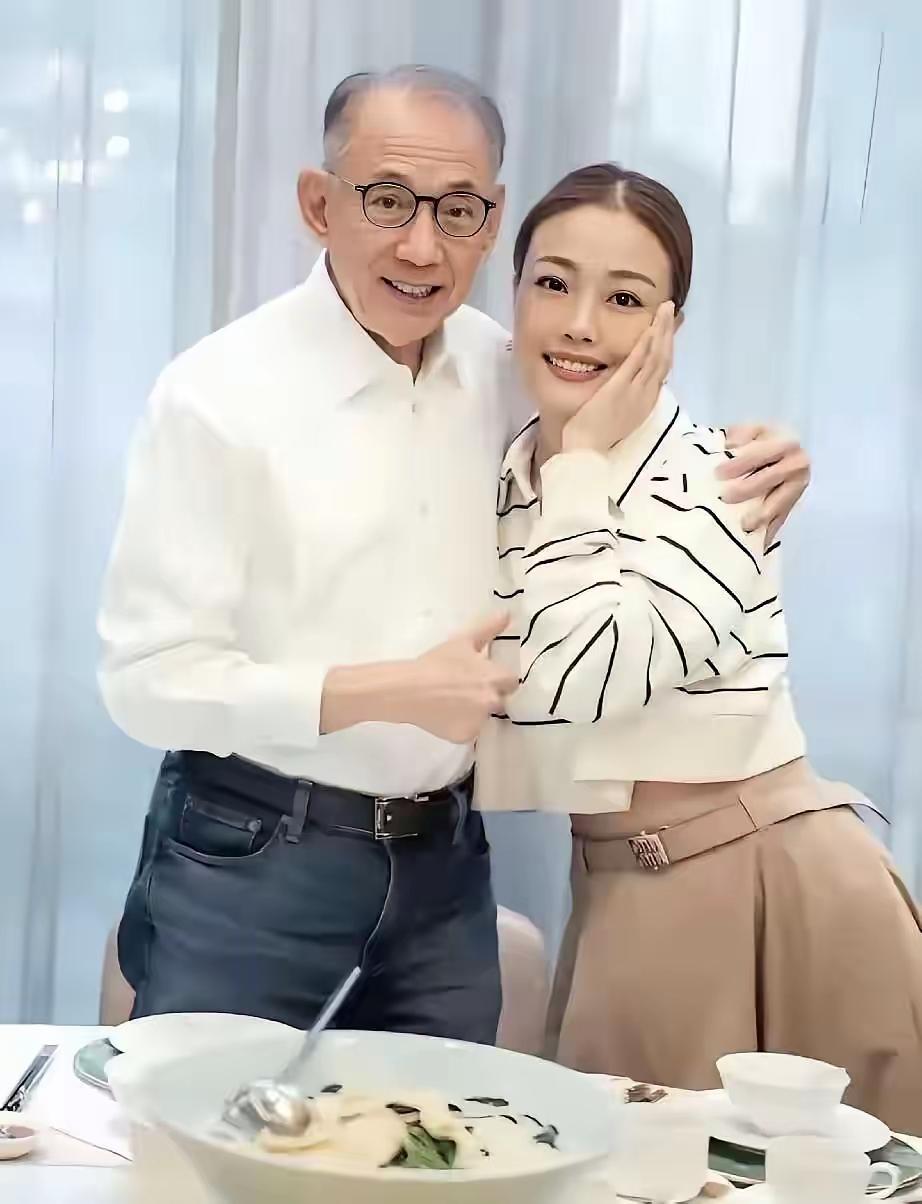 认了干爹，
一辈子由干爹护佑，
事业发展顺利，
人生平安，
这是很多女人最好的道