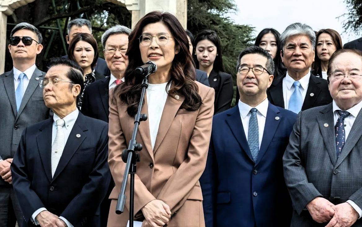两岸格局下国民党的价值逻辑与生存困境深度剖析
 
台海政治生态始终围绕统一议题形