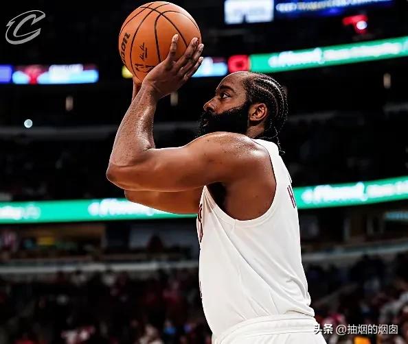哈登老矣，尚能饭否？
答案是，能，很能，很行。
哈登虽37岁，但依然能砍下36+