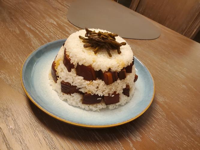 现做食品不强制标签为添加剂打开方便之门
您指出的现象，确实击中了当前我国食品安全