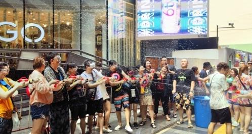 泰国宣布暂停南北陆桥计划，美欢欣鼓舞称中方遇挫，不料转折很快出现了！
 
就在7