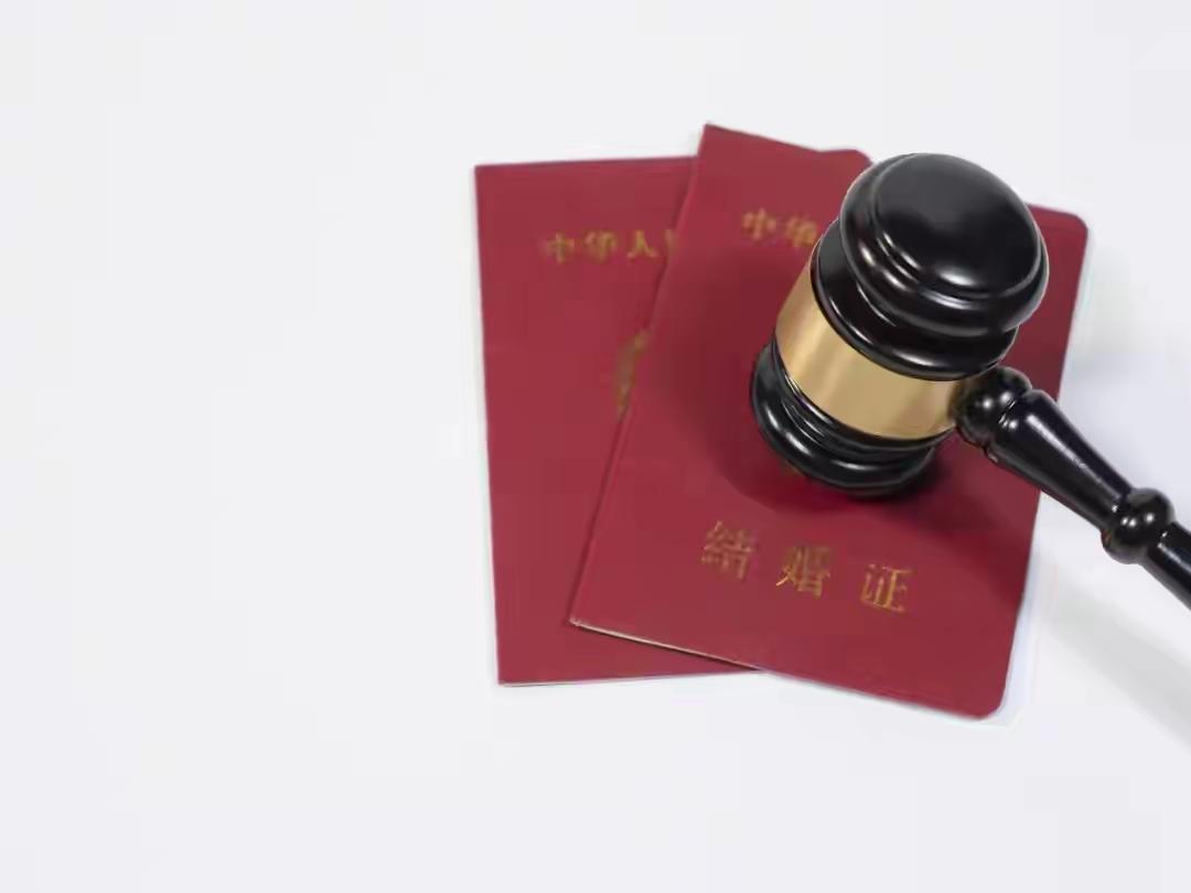 搞没搞错？凑了35万买房，养了13年闺女，熬到感情破裂去法院闹“离婚”，结果法官