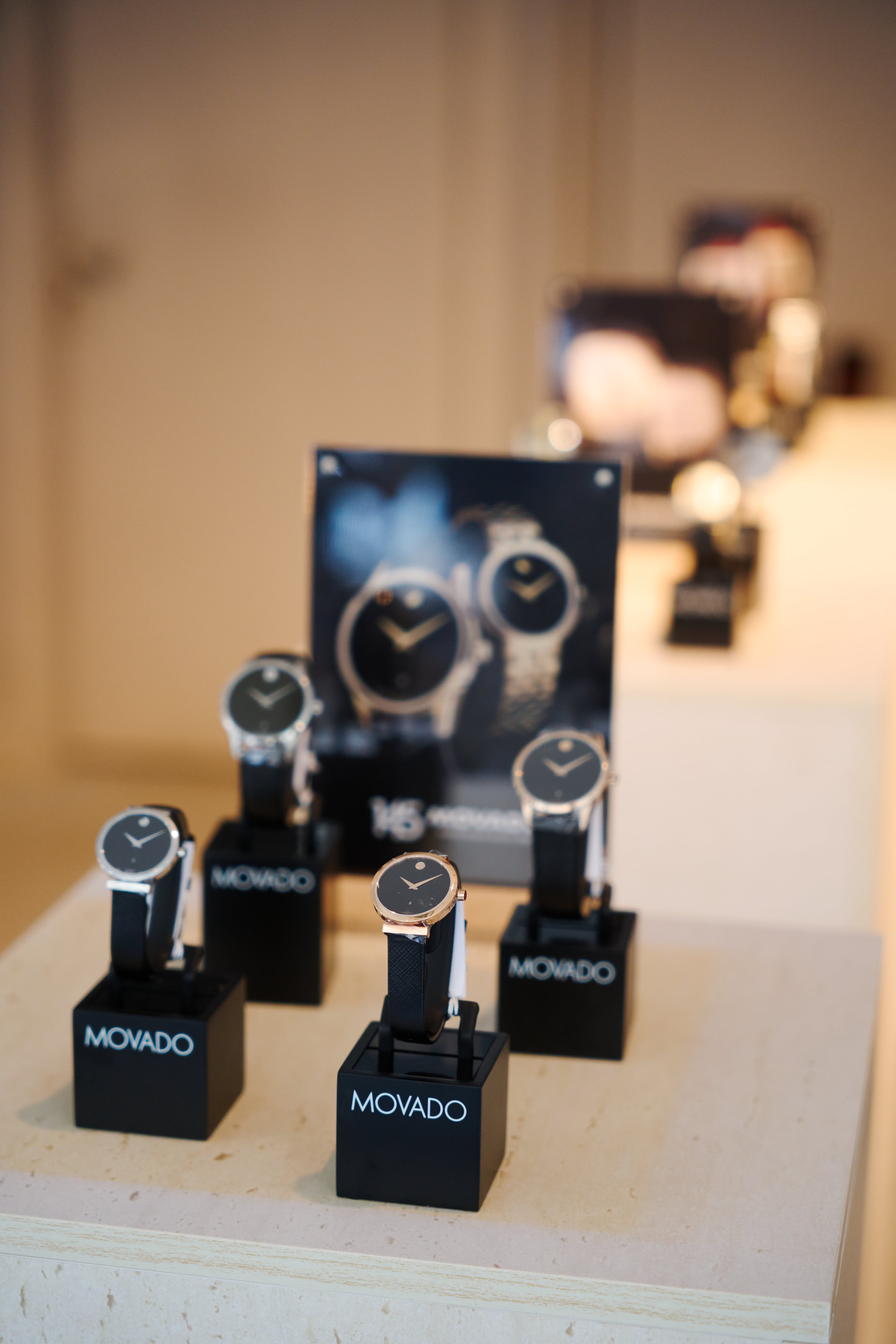 瑞士腕表品牌摩凡陀Movado，今年迎来了诞生145周年。受好友徐不工和品牌邀请